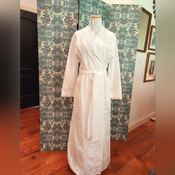Eileen West Queen Ann's Lace for Neiman Marcus Edwardian Dressing Gown Robe - Picture 2 of 8